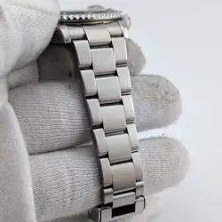 Rolex 16610LV Submariner Date Kermit 40mm 2006 Z Serial Box & Papers