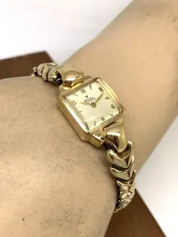 Rolex Women's Watch 8135 Vintage Cocktail 18k Gold Case Swiss Manual Wind Petite