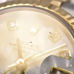 WHITE SHELL WATCH