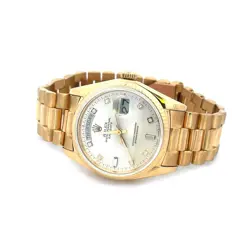 GOLD MEN'S WRISTWATCH