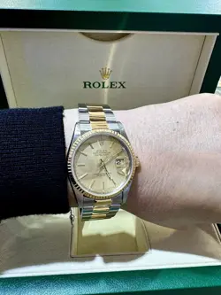 WATCH 16223