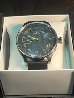 WRISTWATCH WITH VINTAGE