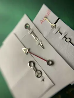 HANDS GMT MASTER