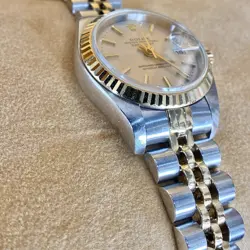 Rolex Lady-Datejust 26 mm BOX PAPERS Two Tone Jubilee Silver Dial Yellow Gold