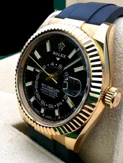 STRAP WITH GOLD