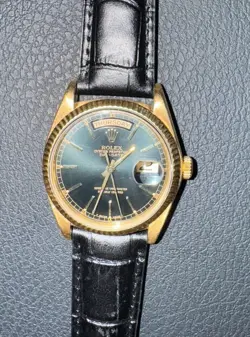DATE ROLEX WRIST