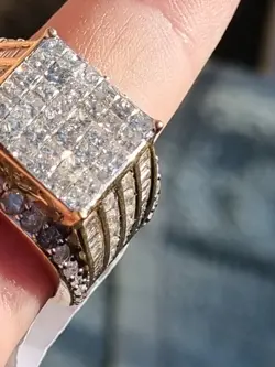 4CT DIAMOND