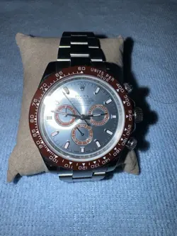 SUPERLATIVE CHRONOMETER COSMOGRAPH