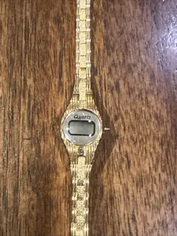 VINTAGE QUARTZ NICE
