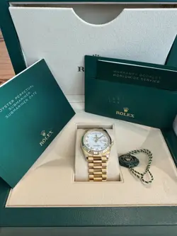 NEVER WORN ROLEX DAY DATE 128238