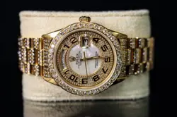 DAY-DATE WATCH 18K
