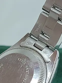OFF WHITE DIAL