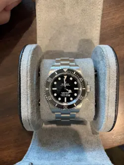 2024 ROLEX SUBMARINER 124060 SILVER OYSTER BRACELET WITH BLACK BEZEL