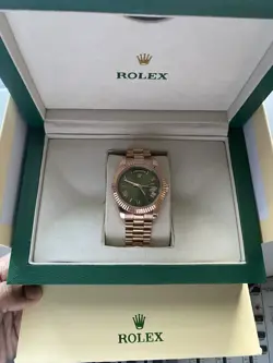 DAY-DATE 228238 GOLD