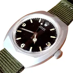 HAND-WOUND MEN'S WRISTWATCH