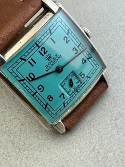 DIAL SQUARE