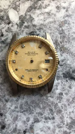 WATCH WITH DIMONDS