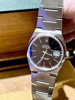 OYSTERQUARTZ BLACK DIAL