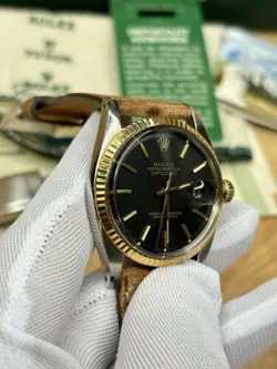 1968 1601 Rolex Datejust 18k Yellow Gold Fluted Bezel Black Dial Watch Box Paper