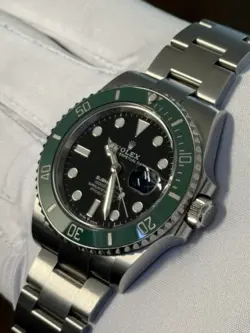 BLACK GREEN BEZEL