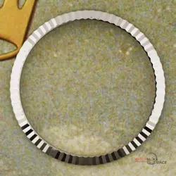 68274 FLUTED 18K