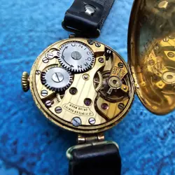 HAND-WINDING LADIES WRISTWATCH