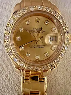LADIES ROLEX 18K Yellow Gold 29mm Factory Diamond Bezel