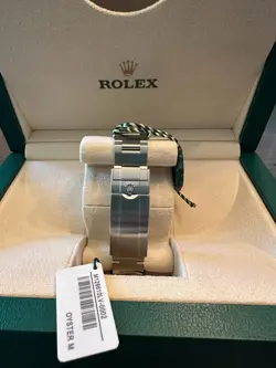 UNWORN 2024 DEC