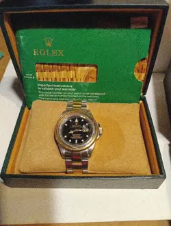 GOLD BLACK BEZEL