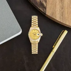 CHAMPAGNE PRE-OWNED