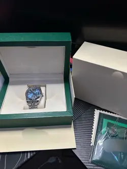 WATCH BLUE FACE