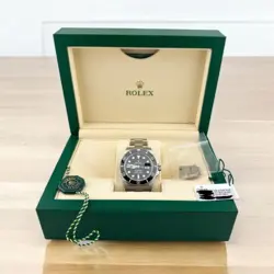 Rolex Submariner date 2024 unworn. ( August date) Ref : 126610LN