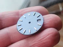 BLACK GLOSSY DIAL