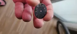 GLOSSY DIAL