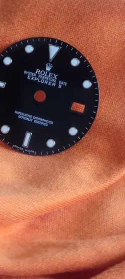 BLACK LUMINOVA DIAL