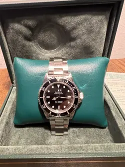 BLACK DIAL 14060M