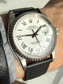 CLEAN WHITE BUCKLEY