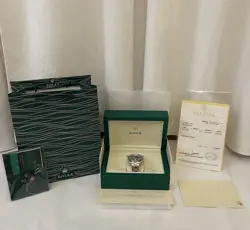ROLEX SUBMARINER GREEN DIAL
