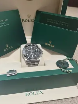 ROLEX SUBMARINER DATE  126610LN