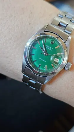 WOMEN'S HAND-WINDING WATCH