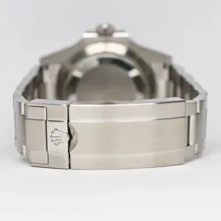 124060 RANDOM AUTOMATIC