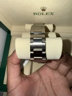 RED OYSTER PERPETUAL