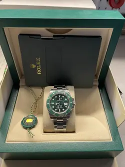 ROLEX SUBMARINER 116610LV HULK 
