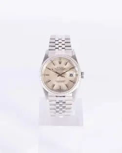 SILVER DIAL ON