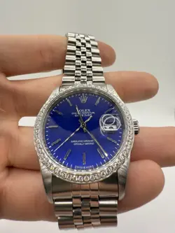 BEZEL BLUE DIAL.