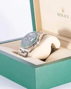 Rolex Submariner Date 40mm 116610LV Green Ceramic Hulk 2018