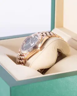 OLIVE DIAL ROSE