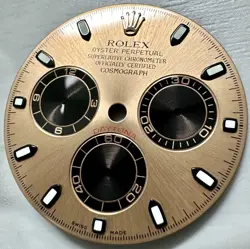 ROSE GOLD WRISTWATCH