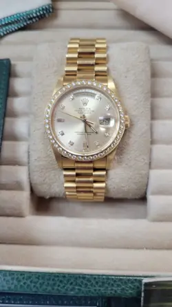 1.25ct Dia. Oyster Perpetual Day-Date18kt 30mm Mens Rolex w/Box and Accessories