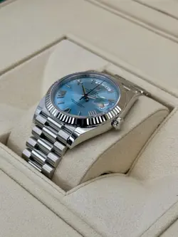 ICE-BLUE ROMAN